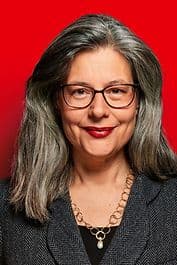 Porträt von Nina Scheer