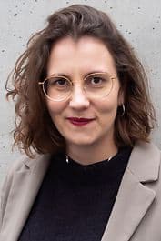 Porträt von Deborah Düring
