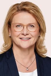 Porträt von Sabine Poschmann